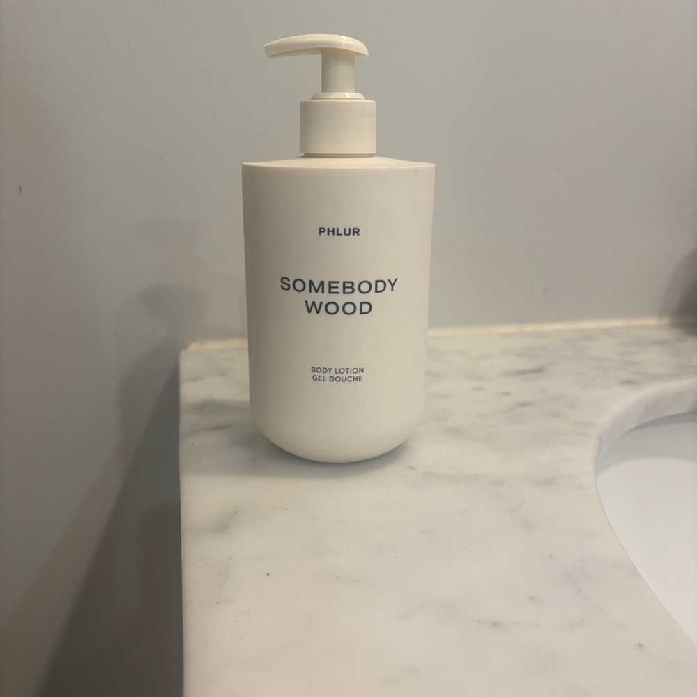 Somebody Wood Body Lotion - White